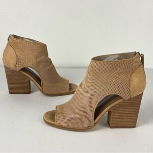 Vince Camuto Bevino Tan‎ Heeled Booties Sandals Boho Leather Zippered Size 9